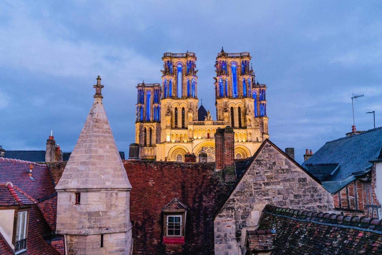 Nid Douillet La Cour Du Dauphin, Vue Cathedrale Imprenable Appartement Laon Buitenkant foto